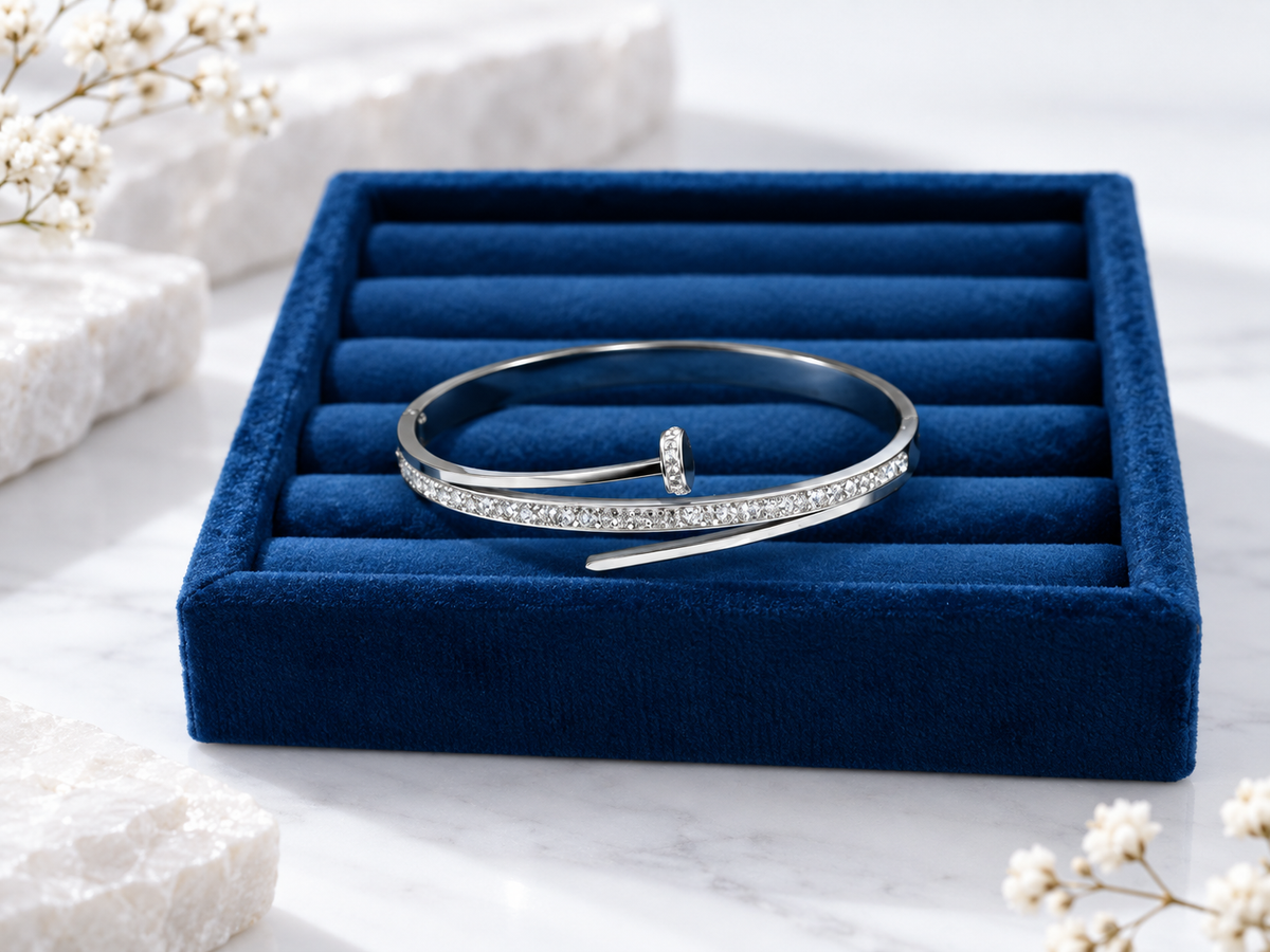 Signature Bangle Collection