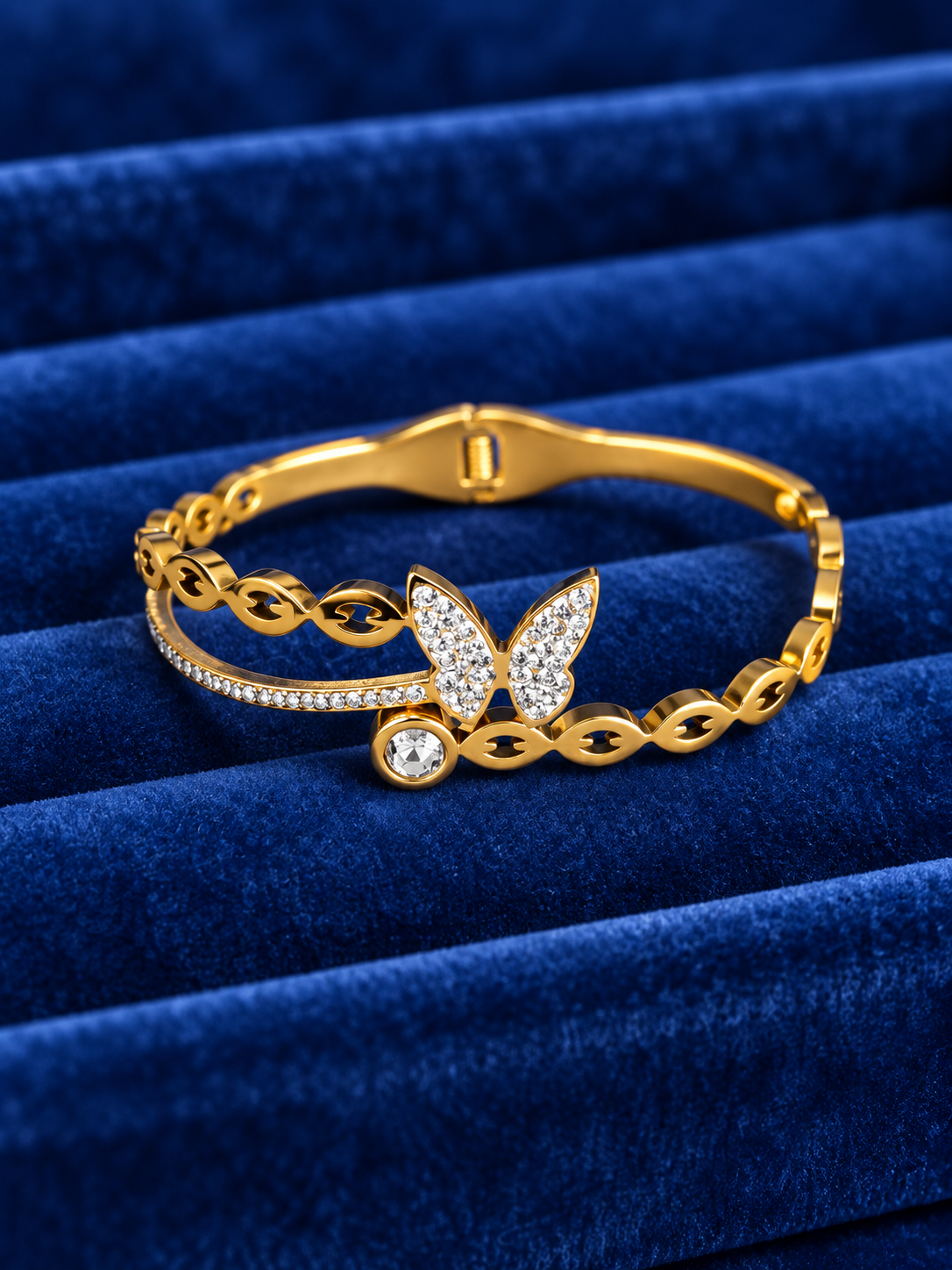 Signature Bangle Collection