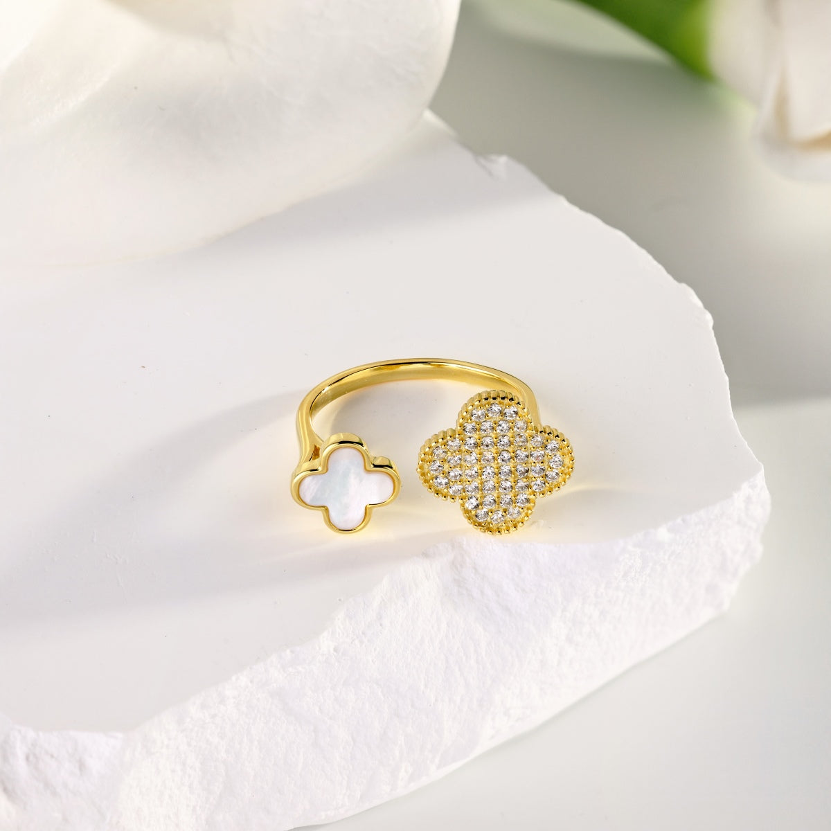 Lustre Clover Ring