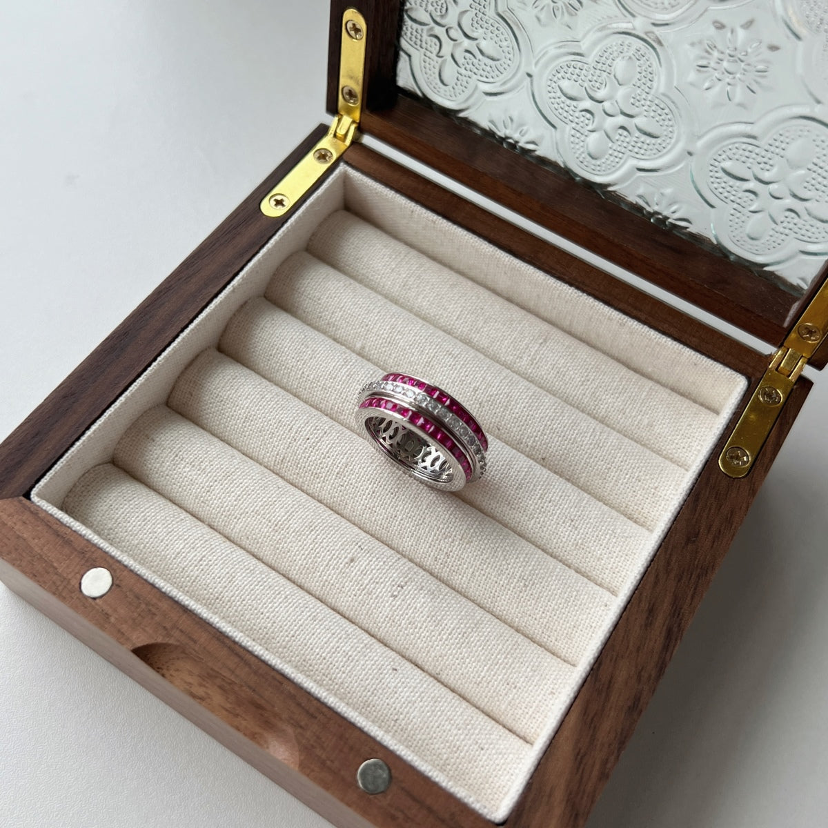 925 sterling silver statement ring with vivid magenta and clear cubic zirconia stones