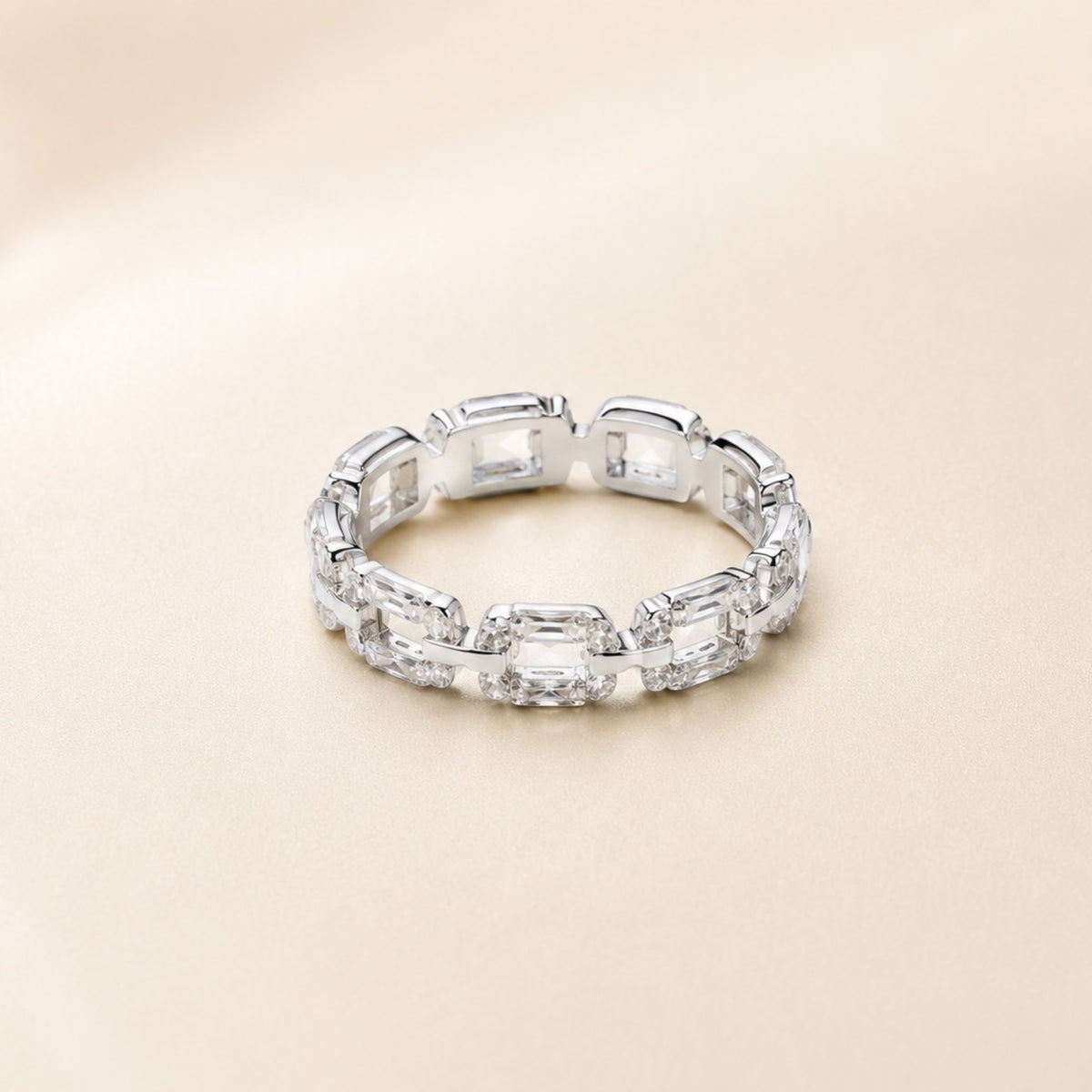 Celestial Moissanite Band - Avelune