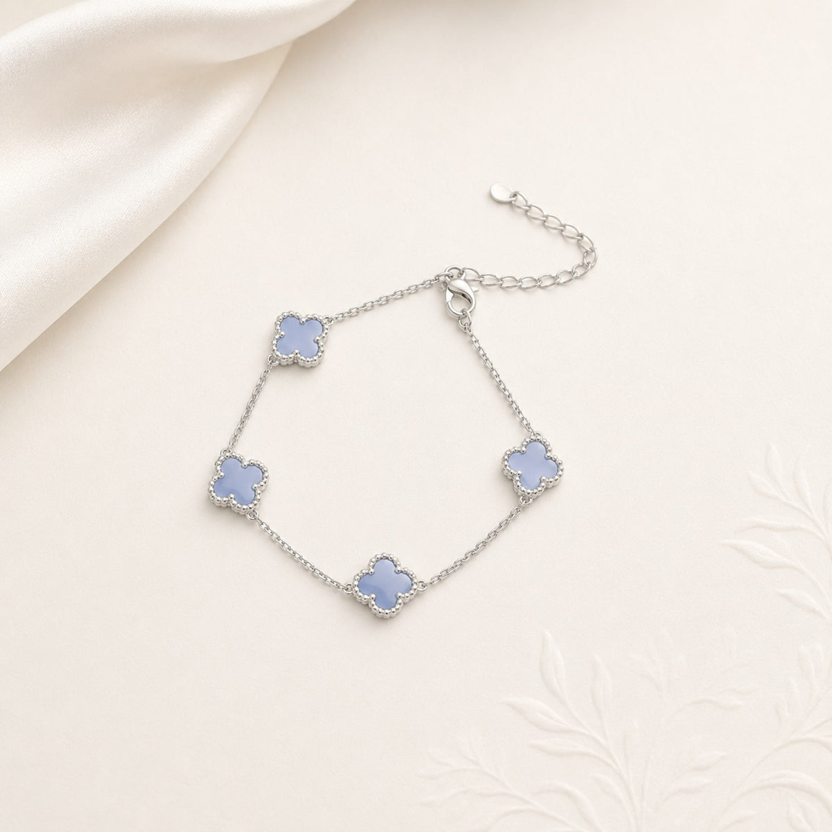 Lilac Signature Clover Bracelet - Avelune